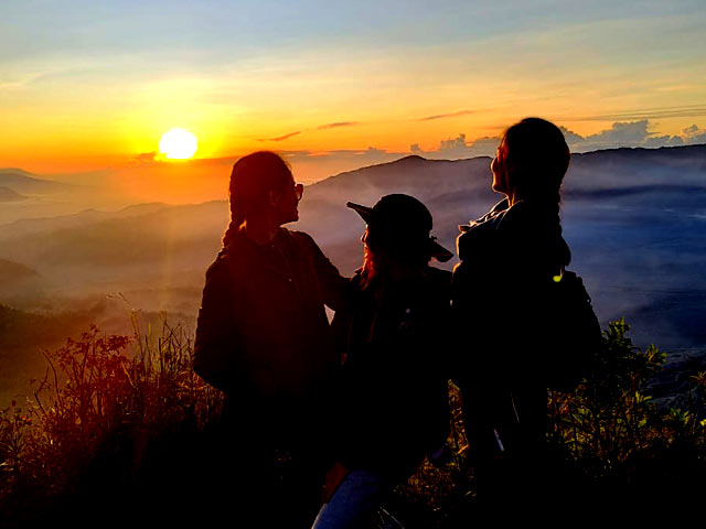 best-time-to-visit-mount-bromo-ijen-volcano-and-tumpak-sewu-waterfall Bromo Ijen Tumpak Sewu Tour From Bali