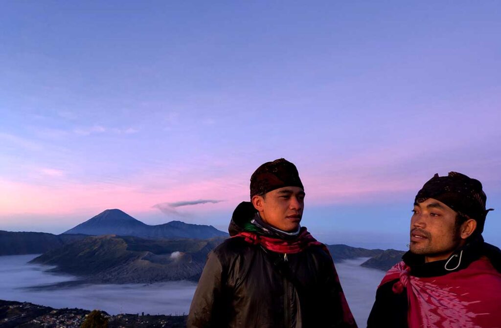 Bromo-Ijen-Tumpak-Sewu-Tour-Schedule-Itinerary-From-Malang Mount Bromo Sunrise Viewpoint
