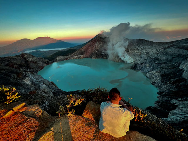 Mount-Ijen-Volcano-East-Java-Indonesia Ijen Crater Hike Indonesia